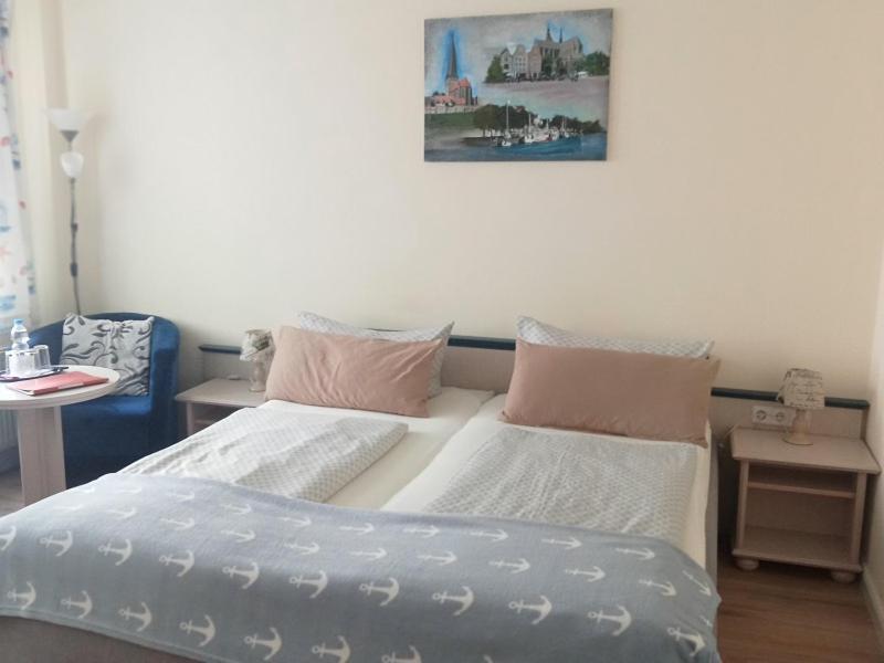 Отель Haus Troja Росток Экстерьер фото